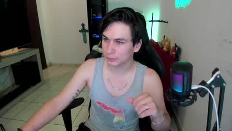 Snapshot of kevin873s chatting on February 7, 11:45 pm Kevin online show from February 7, 11:45 pm