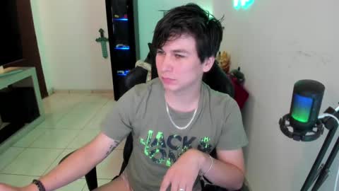 Snapshot of kevin873s chatting on February 13, 11:47 pm Kevin online show from February 13, 11:47 pm