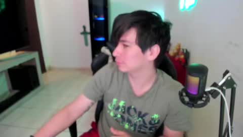 Snapshot of kevin873s chatting on February 19, 11:57 pm Kevin online show from February 19, 11:57 pm