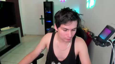 Snapshot of kevin873s chatting on February 26, 12:05 am Kevin online show from February 26, 12:05 am