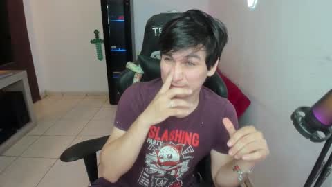 Snapshot of kevin873s chatting on October 13, 11:38 pm Kevin online show from October 13, 11:38 pm