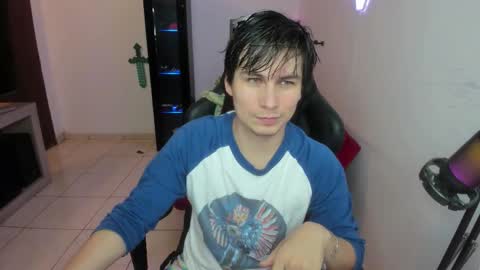 Snapshot of kevin873s chatting on October 17, 11:40 pm Kevin online show from October 17, 11:40 pm