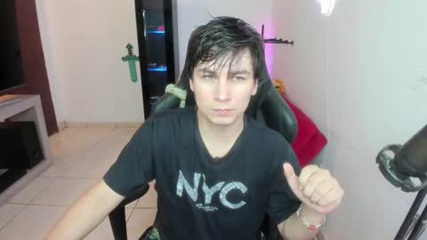 Snapshot of kevin873s chatting on October 23, 11:35 pm Kevin online show from October 23, 11:35 pm