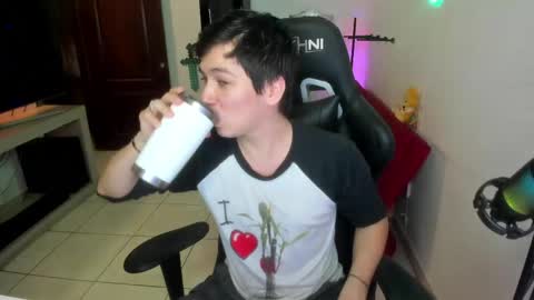Kevin online show from April 28, 11:32 pm