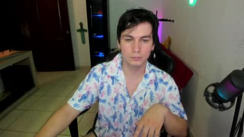 Kevin online show from May 14, 11:44 pm