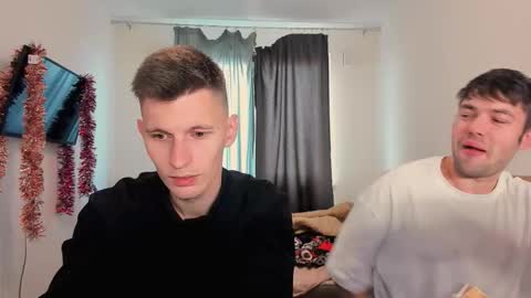 Snapshot of kevin_hornyyy chatting on September 23, 5:21 am kevin online show from September 23, 5:21 am