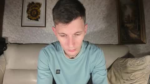 Snapshot of kevin_hornyyy chatting on October 6, 6:44 am kevin online show from October 6, 6:44 am