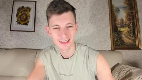 Snapshot of kevin_hornyyy chatting on October 18, 10:49 am kevin online show from October 18, 10:49 am