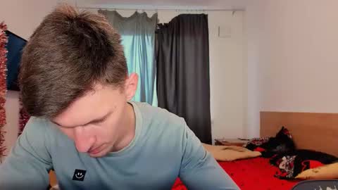 Snapshot of kevin_hornyyy chatting on October 26, 10:10 am kevin online show from October 26, 10:10 am