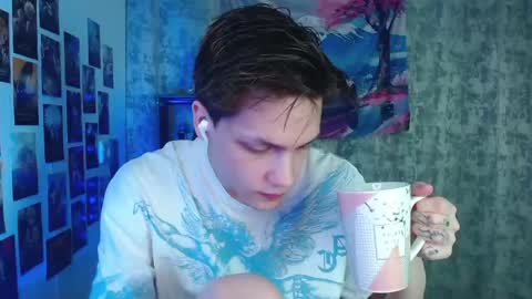Kevin online show from May 17, 4:21 am