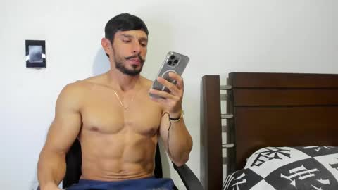 kevin_malone22 online show from February 2, 3:16 am