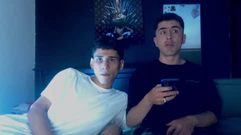 Snapshot of kevin_marlon chatting on December 5, 2:31 am Kevin y marlon online show from December 5, 2:31 am