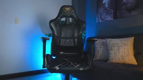 kevin montoya online show from November 16, 12:05 am