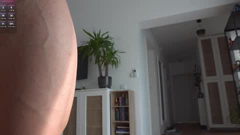 Snapshot of kevinandresxx chatting on February 13, 10:22 am Kevin online show from February 13, 10:22 am