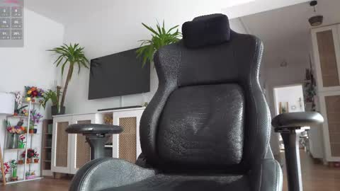 Snapshot of kevinandresxx chatting on February 20, 10:16 am Kevin online show from February 20, 10:16 am