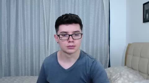 Snapshot of kevinhunts chatting on November 2, 7:49 pm Kevin online show from November 2, 7:49 pm