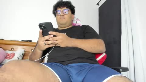 Snapshot of kevinn_ma chatting on July 26, 3:47 am KevinM online show from July 26, 3:47 am
