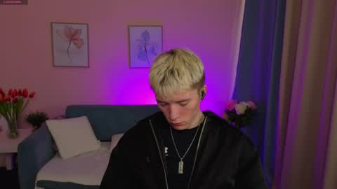 Kevin online show from April 3, 9:18 am