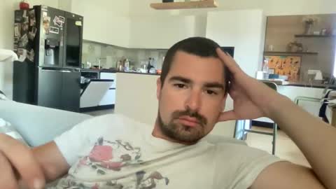 kevinpillobello online show from May 26, 4:14 pm
