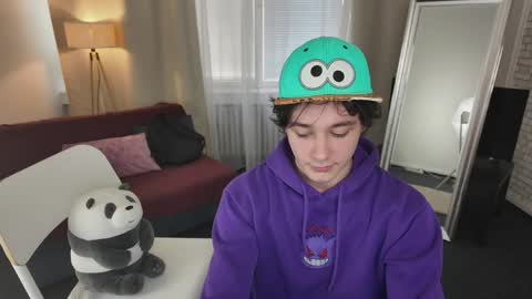 kevinstrike online show from April 1, 1:41 pm