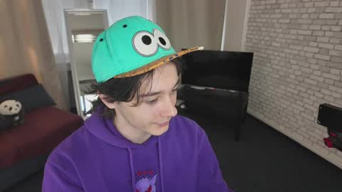 kevinstrike online show from April 3, 1:09 pm