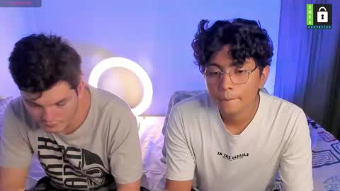 Snapshot of kevinxlvx chatting on January 19, 11:10 pm kevin and ottis online show from January 19, 11:10 pm