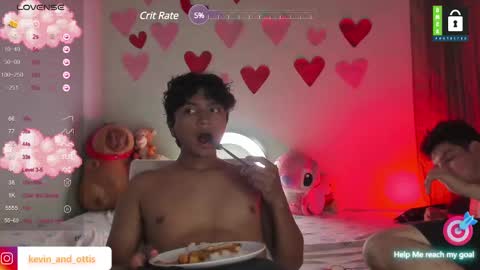 Snapshot of kevinxlvx chatting on February 21, 12:16 am kevin and ottis online show from February 21, 12:16 am