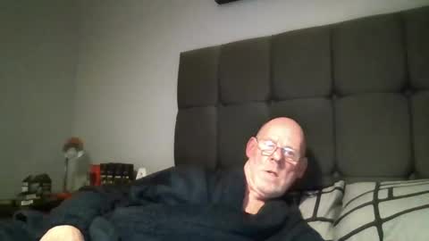 kevlooking4sez online show from January 28, 11:50 pm