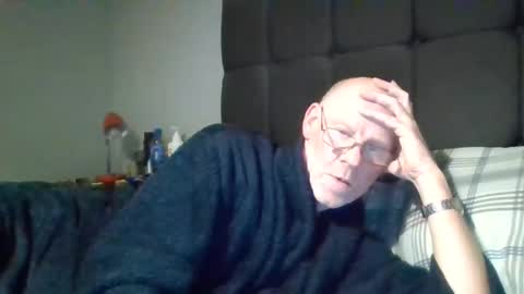 kevlooking4sez online show from December 22, 12:40 am