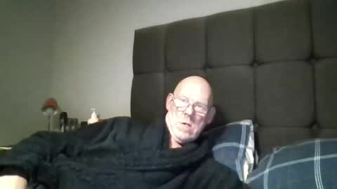 kevlooking4sez online show from February 5, 1:54 am