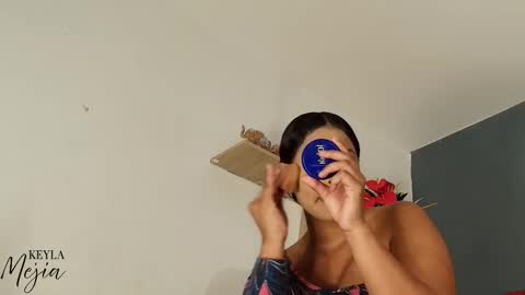 Snapshot of keyla_mejia chatting on March 27, 12:05 pm Keyla online show from March 27, 12:05 pm