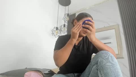 Snapshot of keyla_mejia chatting on March 30, 12:06 pm Keyla online show from March 30, 12:06 pm