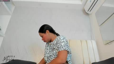 Snapshot of keyla_mejia chatting on April 27, 12:03 pm Keyla online show from April 27, 12:03 pm