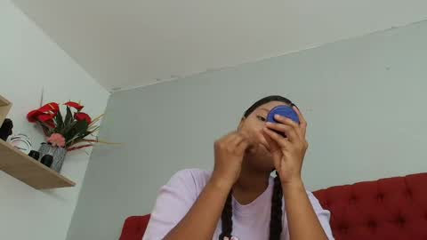 Snapshot of keyla_mejia chatting on May 4, 12:01 pm Keyla online show from May 4, 12:01 pm