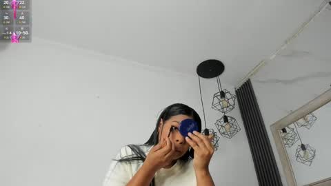 Snapshot of keyla_mejia chatting on May 14, 12:01 pm Keyla online show from May 14, 12:01 pm