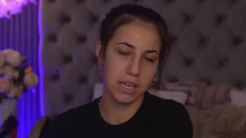 KeylaBlair online show from March 26, 7:30 pm