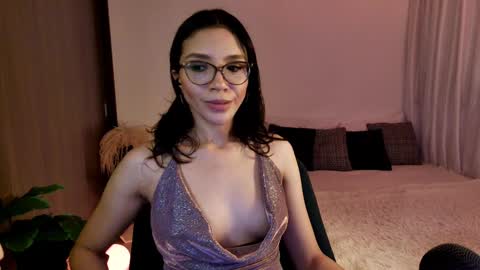Snapshot of keylamiller1 chatting on December 21, 1:26 am Keyla online show from December 21, 1:26 am