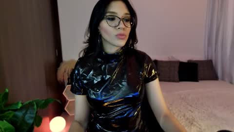 Snapshot of keylamiller1 chatting on January 10, 9:53 pm Keyla online show from January 10, 9:53 pm