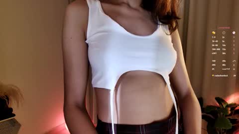 Snapshot of keylamiller1 chatting on March 5, 9:37 pm Keyla online show from March 5, 9:37 pm
