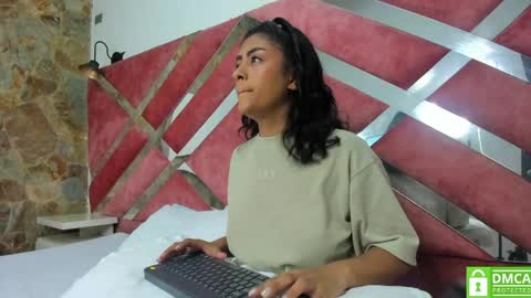 keylli_vega online show from May 15, 12:23 pm