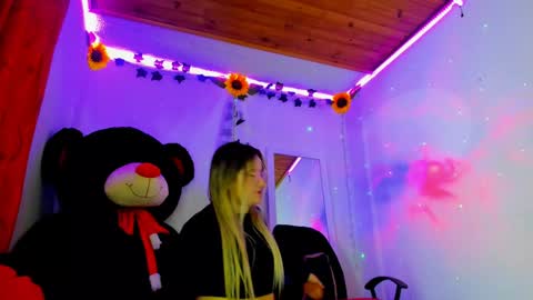 Keyth  online show from December 11, 7:14 pm