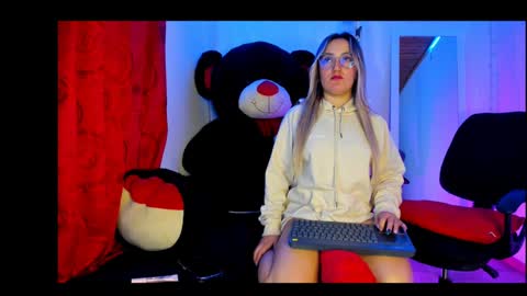 Keyth  online show from January 25, 6:57 pm