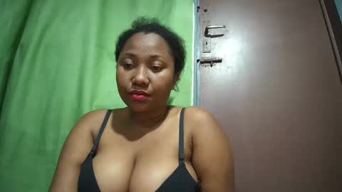 kezia0910 online show from October 14, 7:47 pm