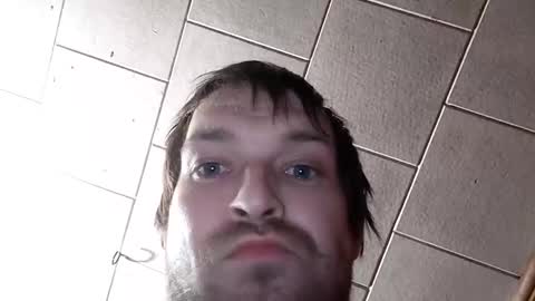 Snapshot of kfrost380 chatting on October 27, 9:46 am kfrost380 online show from October 27, 9:46 am