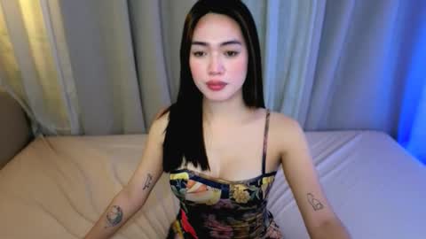 sonrisa online show from February 17, 3:29 pm