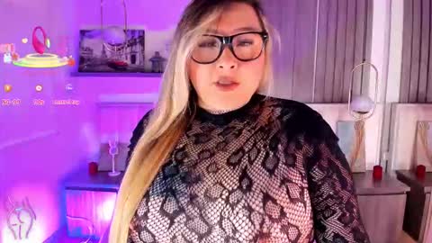 Snapshot of kharla_marin chatting on March 28, 10:42 pm Kharla Marin online show from March 28, 10:42 pm
