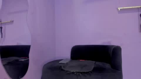Kathe Hot online show from May 5, 6:27 pm