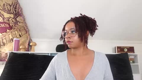 Snapshot of khayaparker chatting on November 9, 3:10 pm Khaya online show from November 9, 3:10 pm