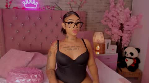 Khelany Isyy  online show from September 28, 1:27 pm