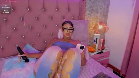 Khelany Isyy  online show from November 25, 2:39 pm